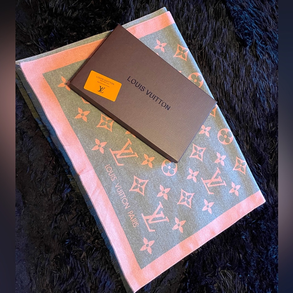 Authentic Louis Vuitton scarf/wrap.